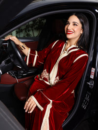 Caftan Velours Rouge – Broderie Élégante | Maison Lunaris