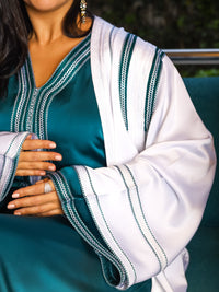 Caftan Deux Pièces en Drap de Soie – Élégance Absolue