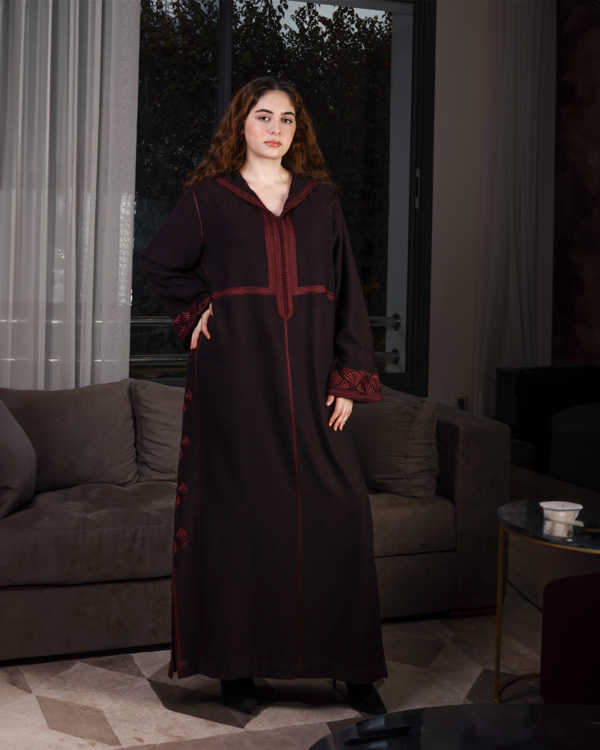 Jellaba Cachemire – Broderie Grenat | Maison Lunaris