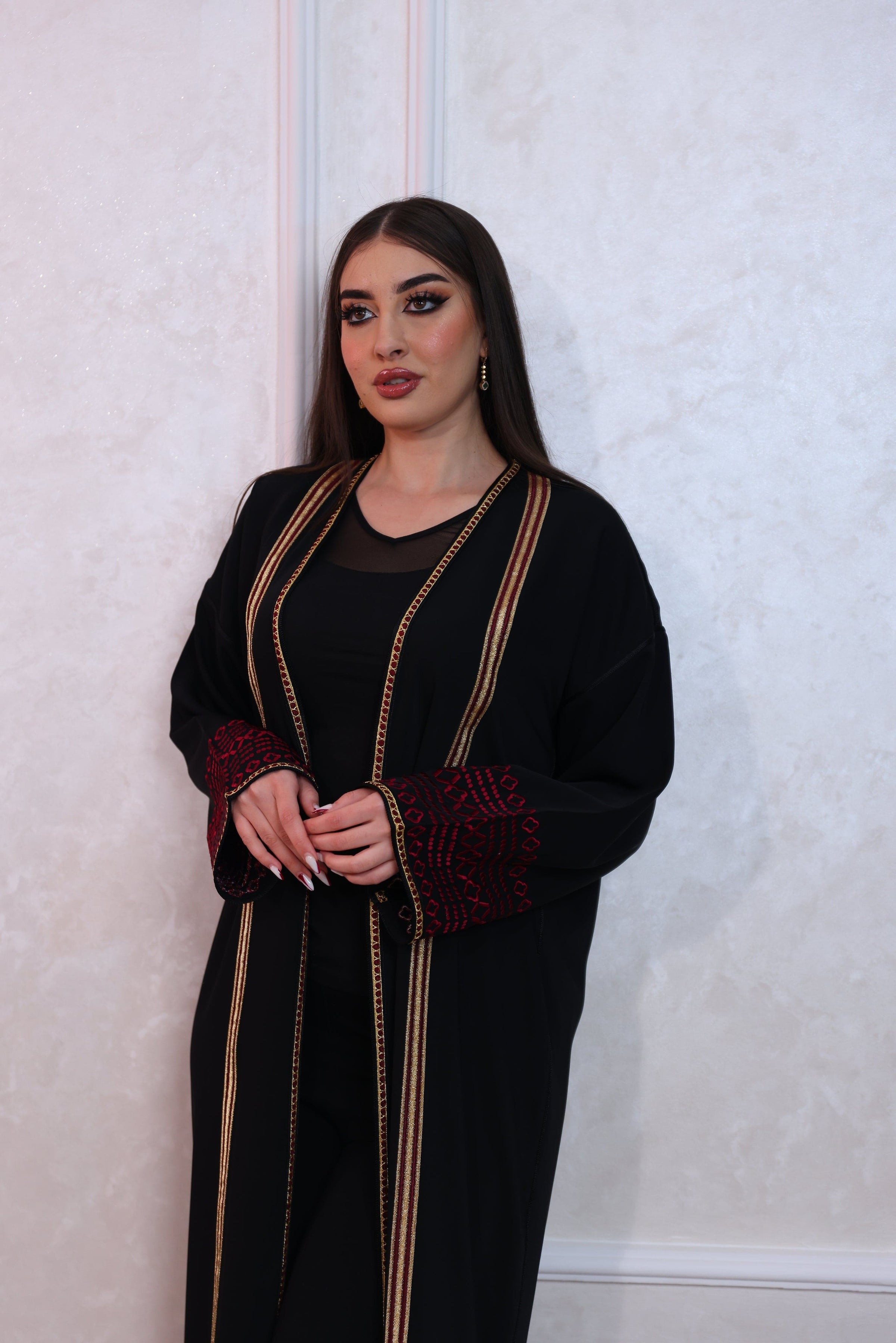 Kimono Noir et Marron avec Broderie Sophistiquée