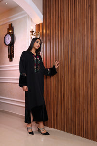 Djellaba Éclatante:Ibra Charkia, Symbole d'Authenticité et de Style