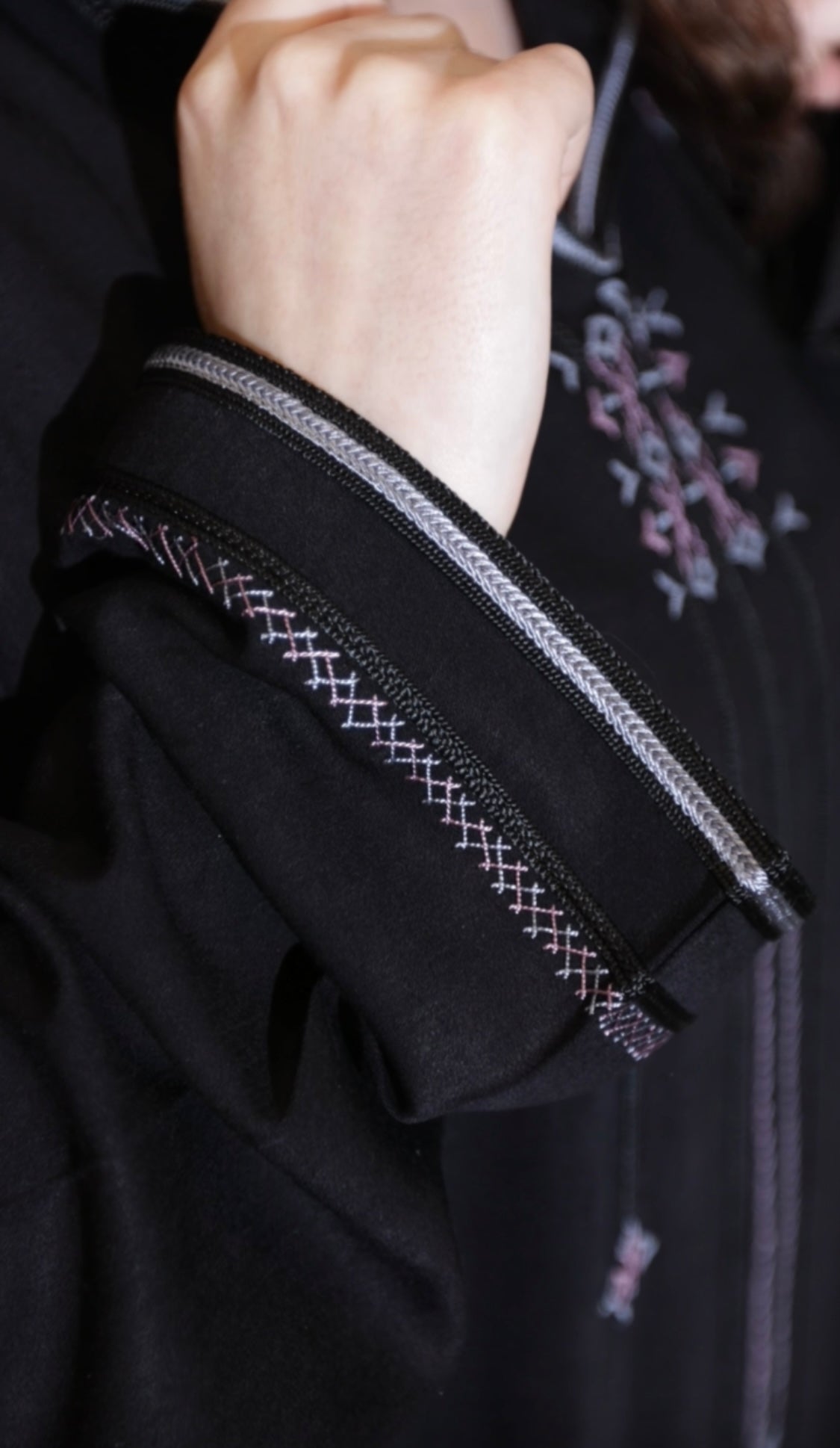 Jellaba Noir en Berchman — Élégance Intemporelle | Maison Lunaris