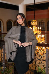 Cape Mlifa en Cashemire Noir & Gris, Luxe Intemporel