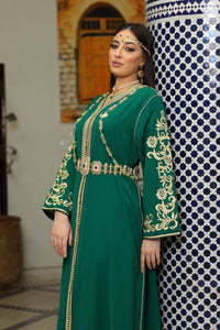 Caftan Émeraude Brodé : Élégance et Artisanat Exquis